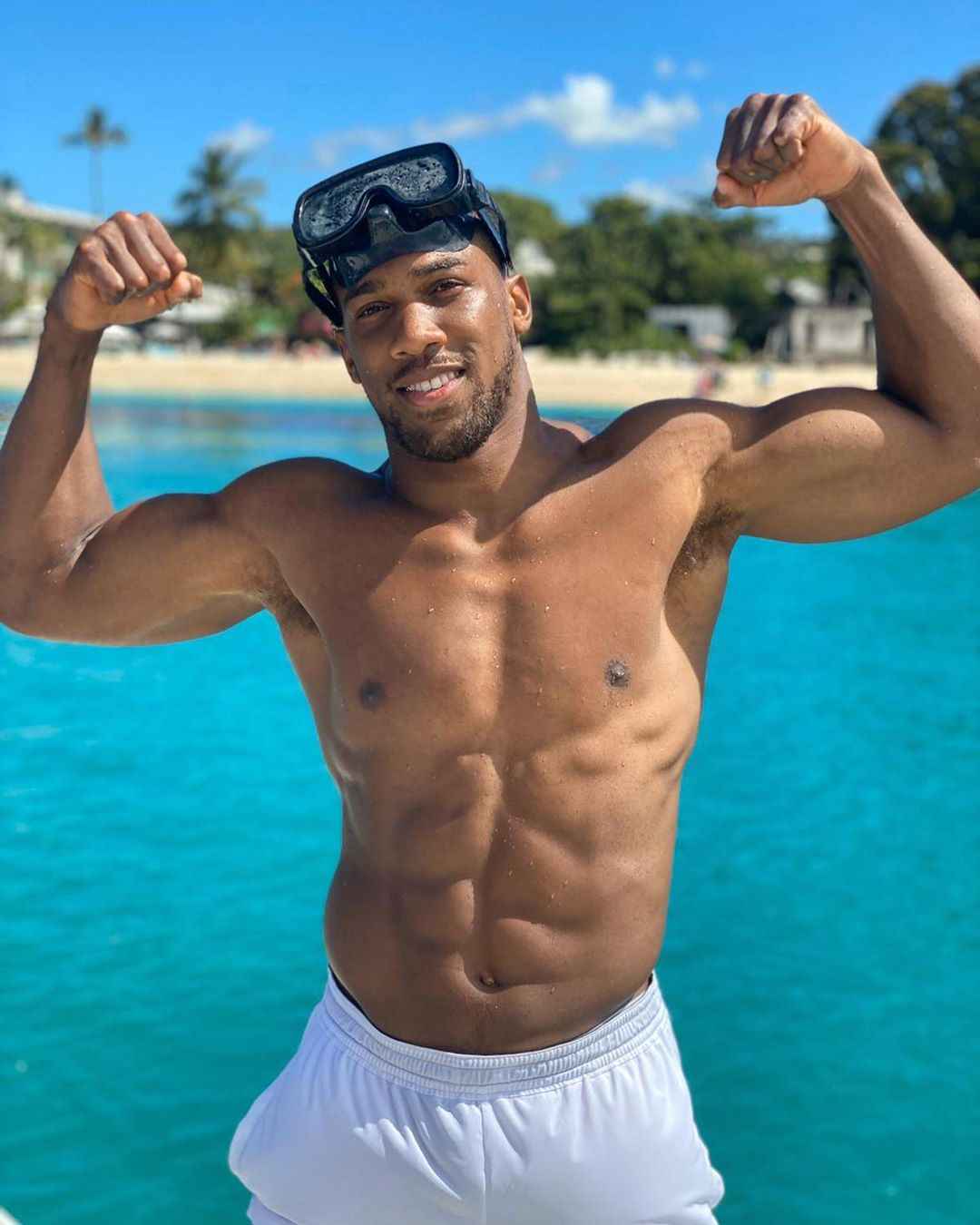 Photos Anthony Joshua Flaunts His Incredible Six Packs From His